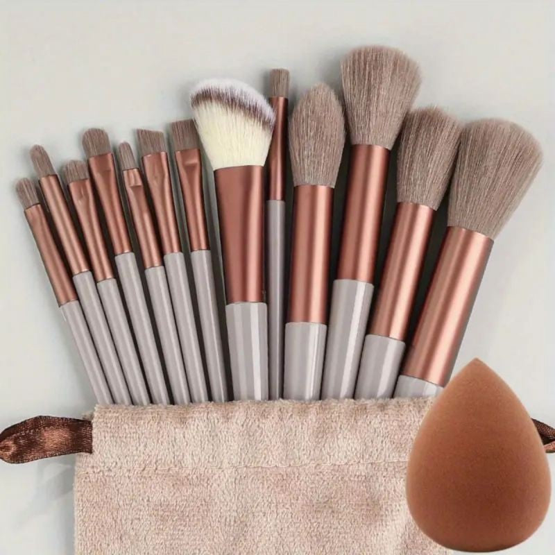 Kit de Pinceis de Maquiagem Profissional - Cerdas Macias para Base, Pó, Sombra e Contorno